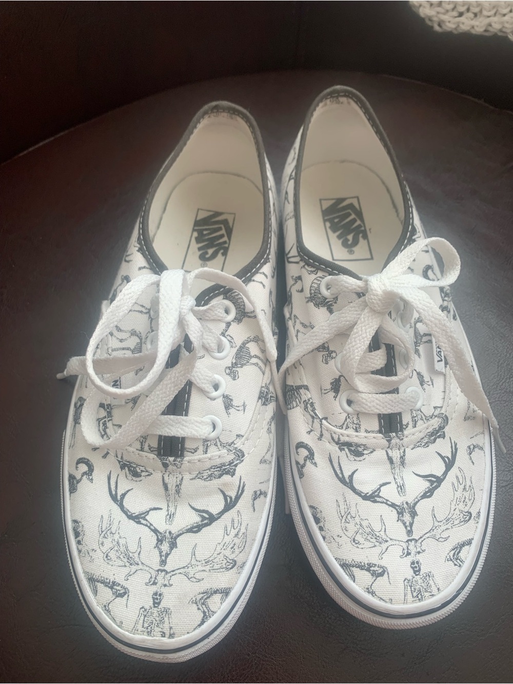 VANS “Off The Wall” White and Black Skull & Antler Graphic Canvas Women's 6.5